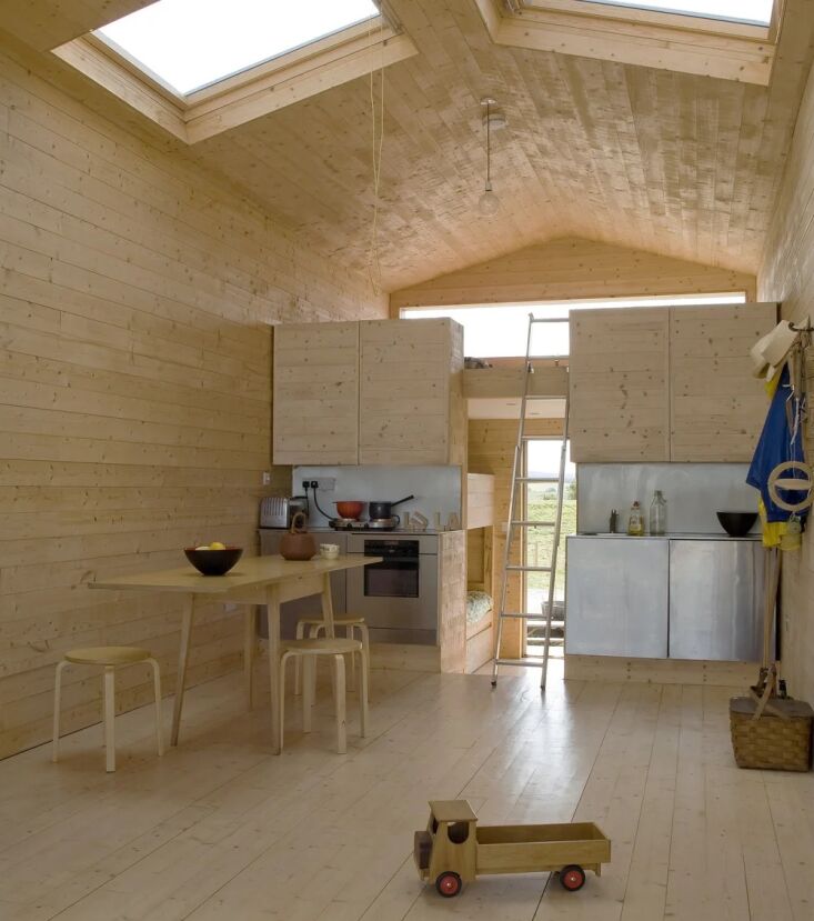 studiomama beach chalet 21