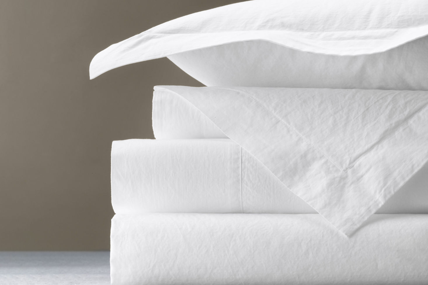 10 Easy Pieces Simple White Sheets Remodelista