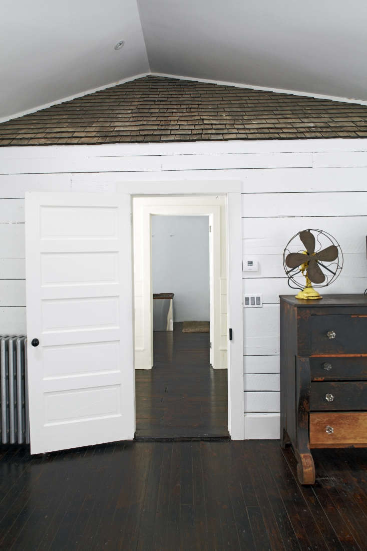 a shingled eave in the master bedroom. 19