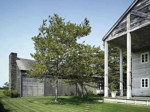 house and barn \2\1\1; set on a seventeen acre expanse on eastern long i 10