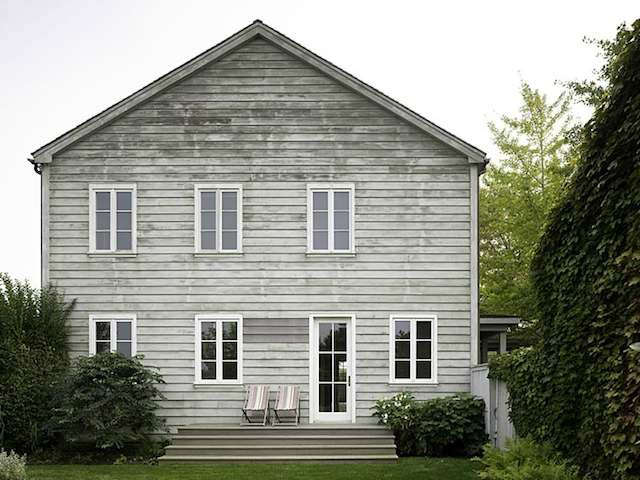 artist\2\17;s residence & studio \2\1\1; an artist commission 11