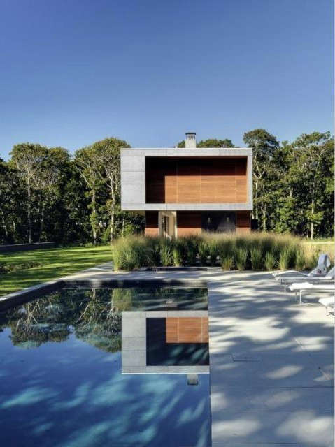 pool in montauk, ny \2\1\1; pryor project: the house occupies a hill in 9