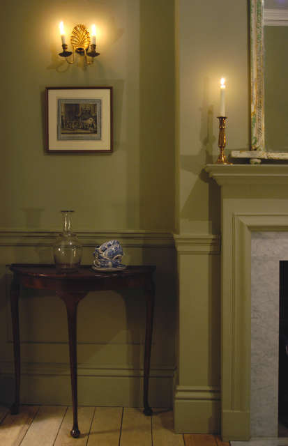 fireplace in victorian cottage 21