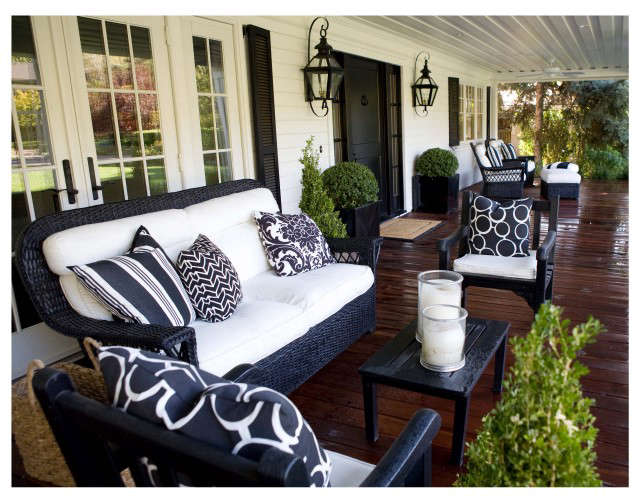 alamo residence \2\1\1; exterior 3: front porch photo: lisa duncan 22