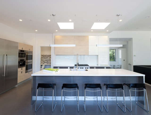 orinda residence \2\1\1; kitchen: modern kitchen photo: lisa duncan 28