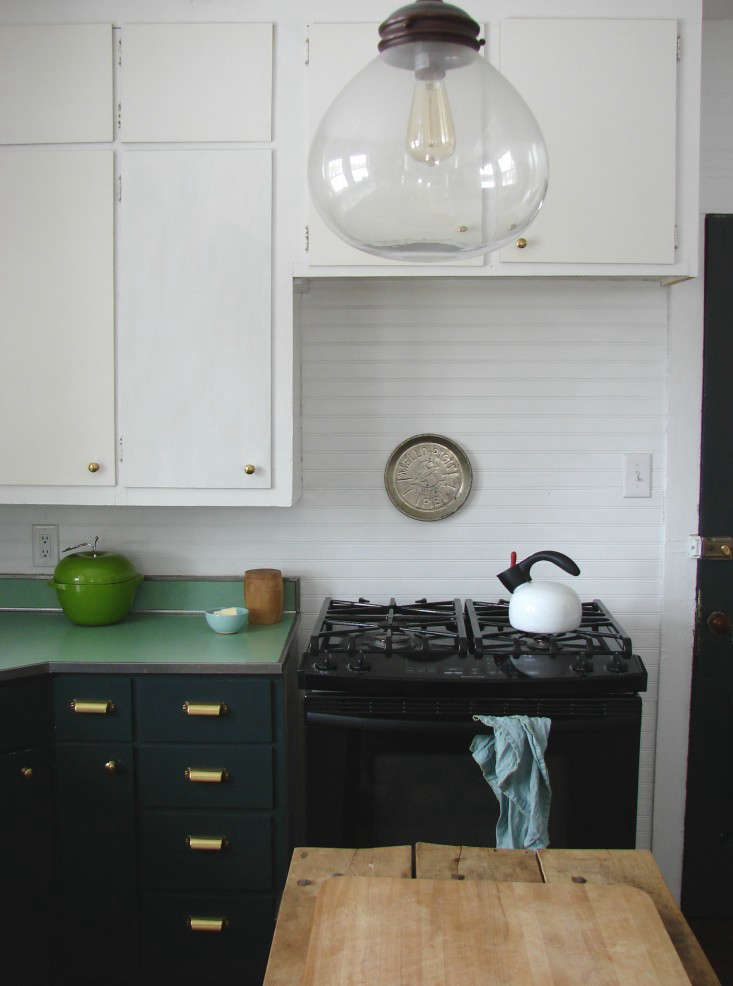 the kitchen&#8\2\17;s other notable addition: a diy beadboard backsplash th 19