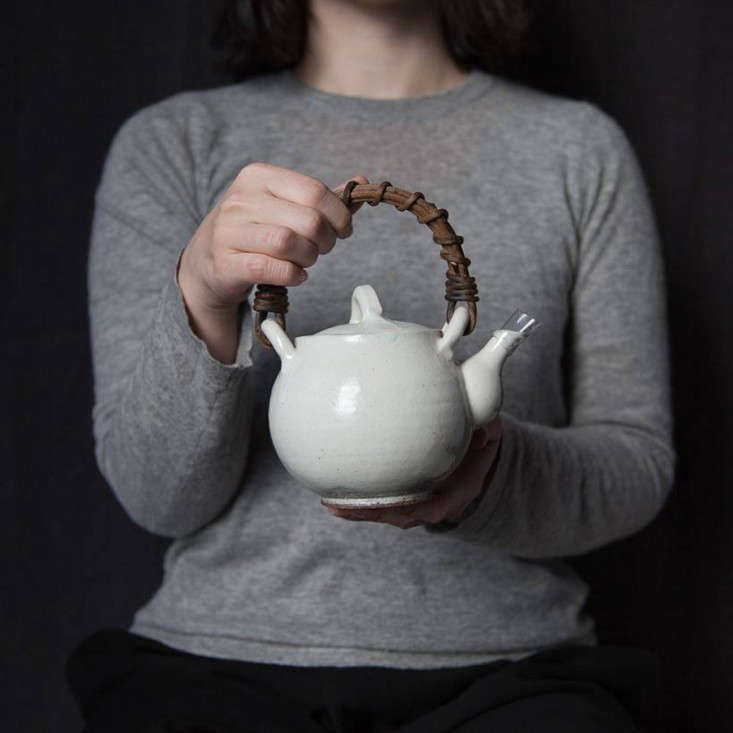 Anzu new york white ceramic teapot