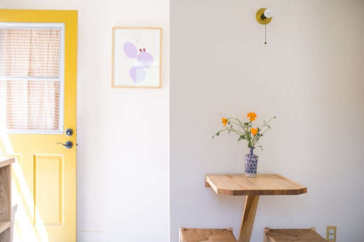 Steal This Look A Cheerful Kitchen in Echo Park portrait 6