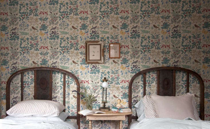 Catskills-Farmhouse-wallpaper--bedroom-by-Jersey-Ice-Cream-Co-Remodelista-1