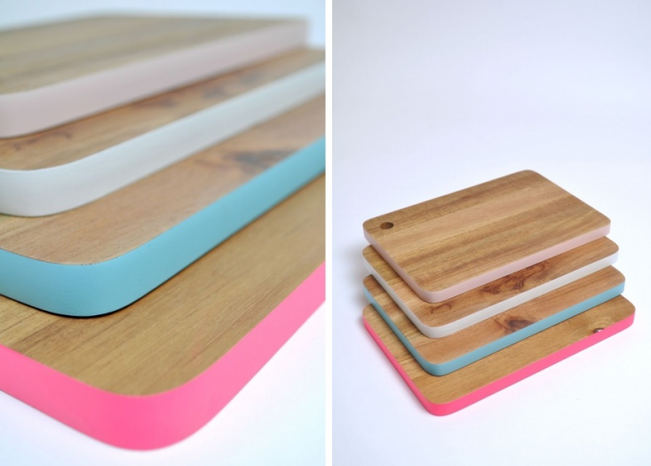 Chopping board with color block edge