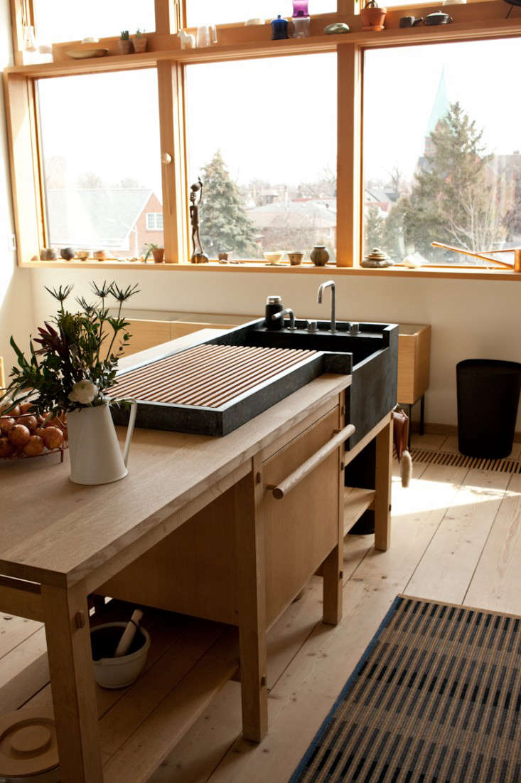 A ScandinavianInspired Kitchen with Hints of Japan portrait 9