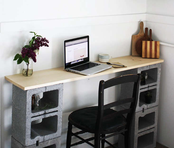 simple diy desk made from upcycled cinder blocks