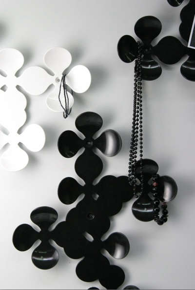 black and white daisy hooks