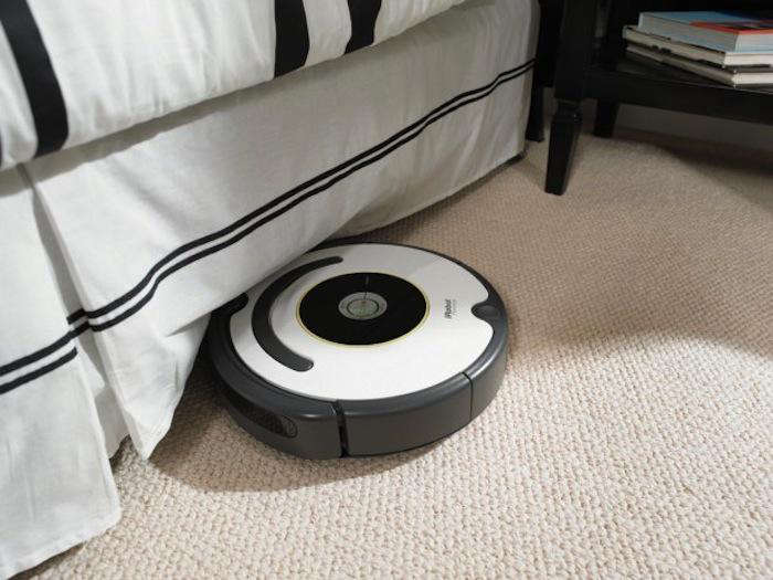 700 irobot roomba vacuum 1