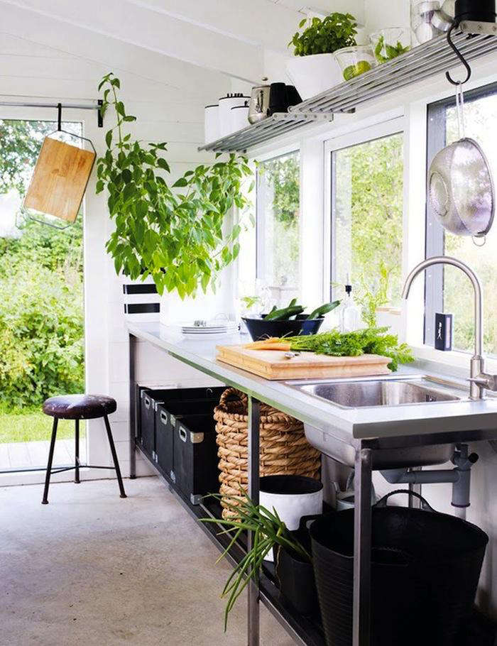 700 gardening sink greenery