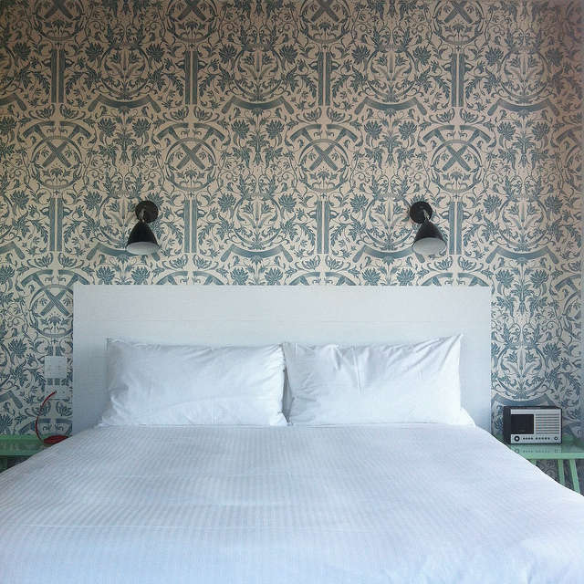 whyte hotel blue wallpaper