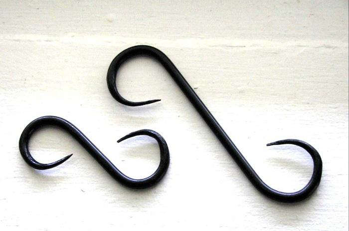 700 vin tin cast iron hook