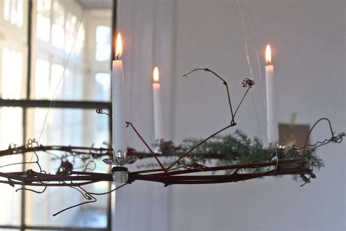 DIY Simple Advent Wreaths Made from Foraged Flora portrait 10