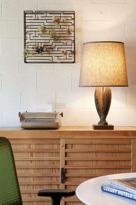 Typing 20 Tansu 20 and 20 Table 20 Lamps