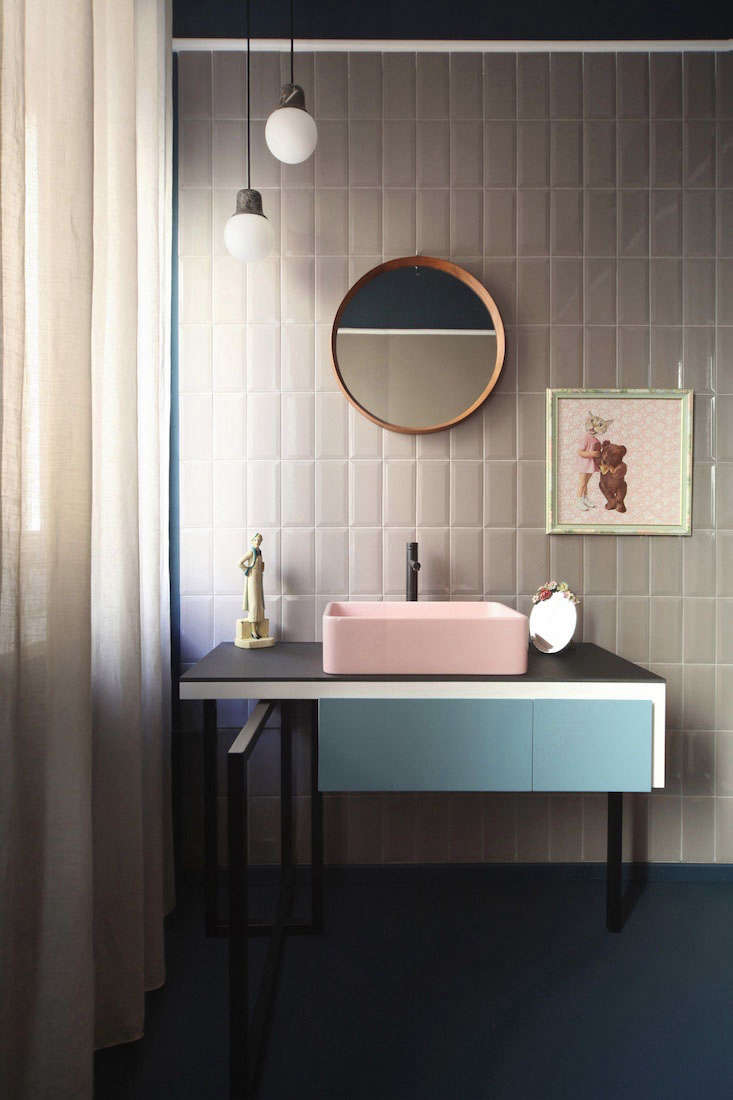 Water Colors 10 Favorite Bathrooms with Retro Colored Fixtures portrait 6