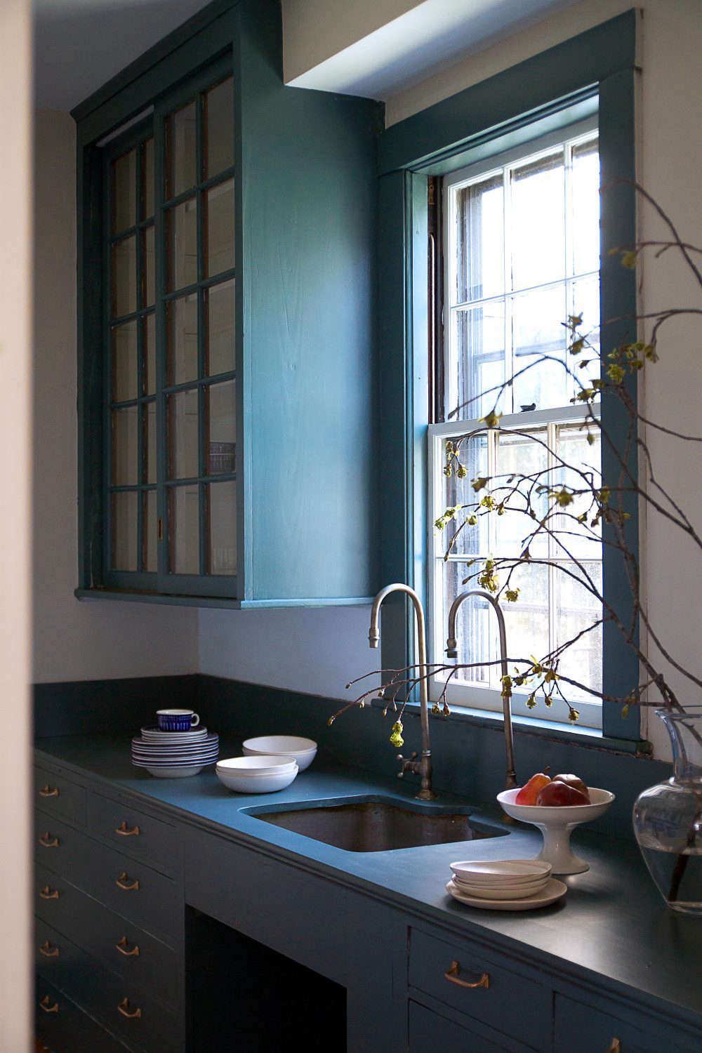 farrow & ball inchyra blue pantry | remodelista 18