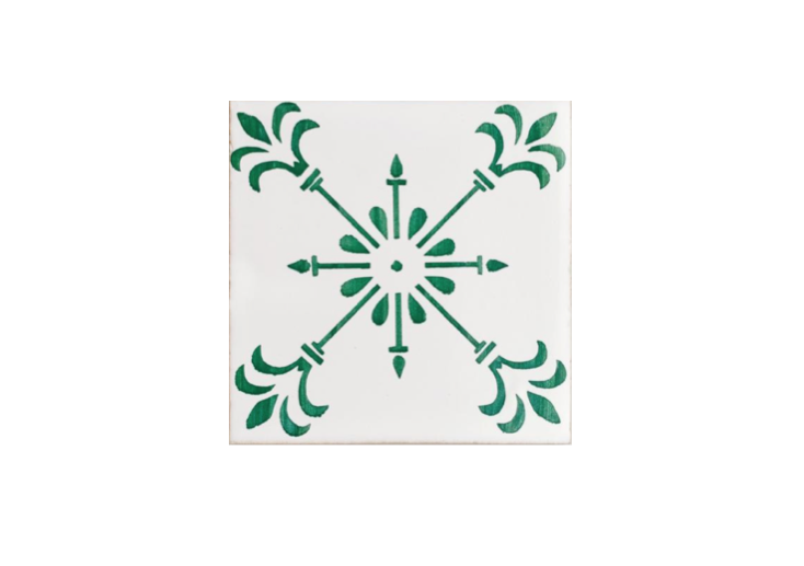 green was among the earliest colors used on azulejos. these beja tiles fro 19