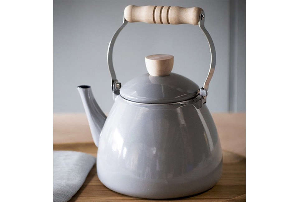 5 Traditional English Teakettles Comfort Edition Remodelista