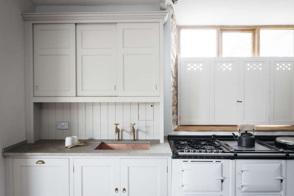 The Cookery: 16 Favorite Traditional English Kitchens from the ...