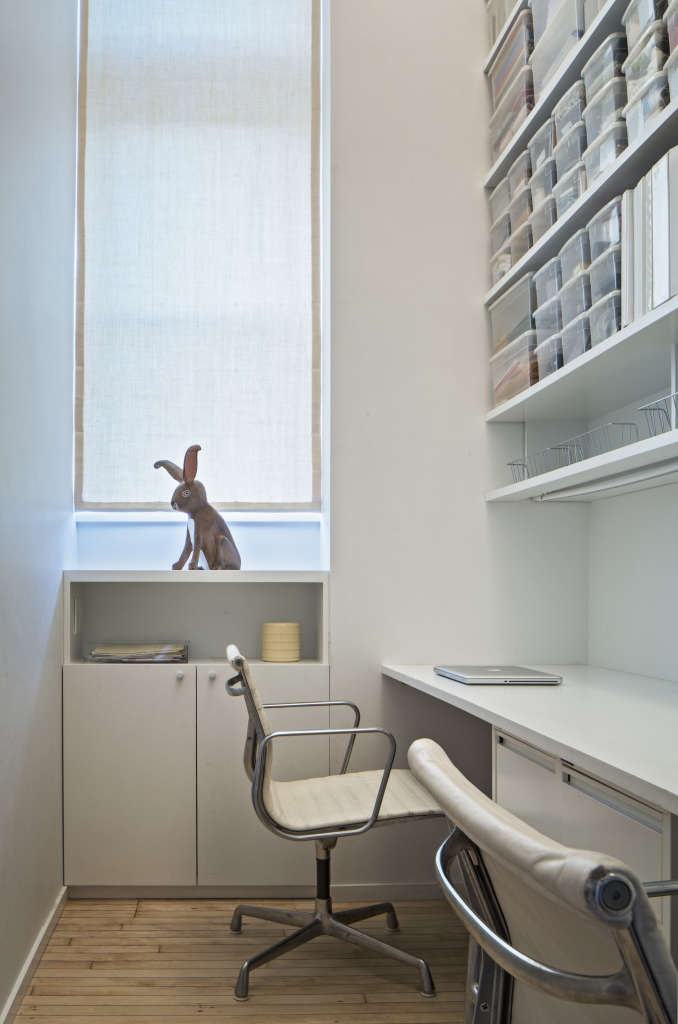 jennifer hanlin cobble hill apartment office, photo by eduard hueber 24