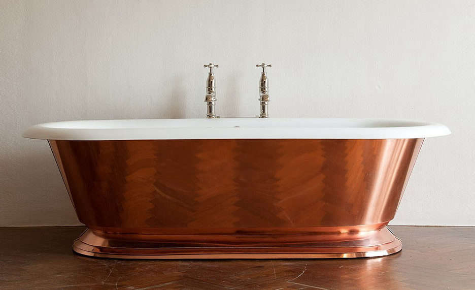 drummonds copper tay bath is a large doubled ended rolltop tub wrapped in sheet 18