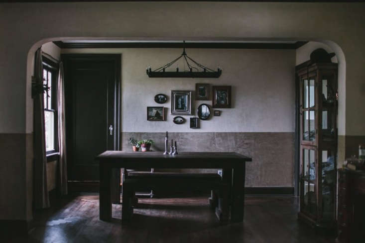 flores&#8\2\17; dining room, with plaster inspired by a horror film and an  17