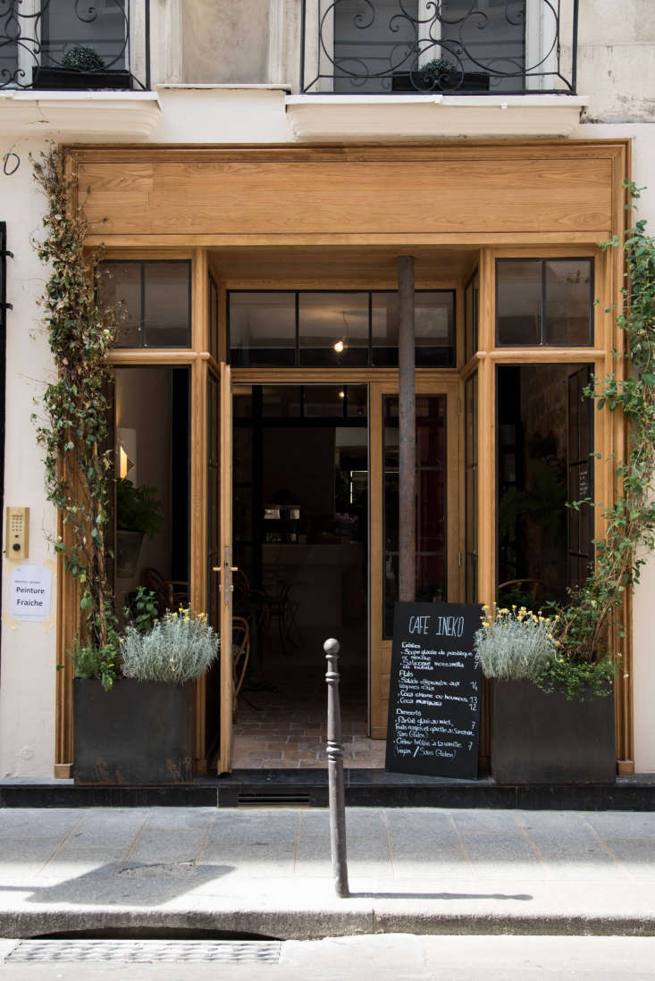 consider curb appeal: to invite passerby into café ineko, de villeneuve an 17