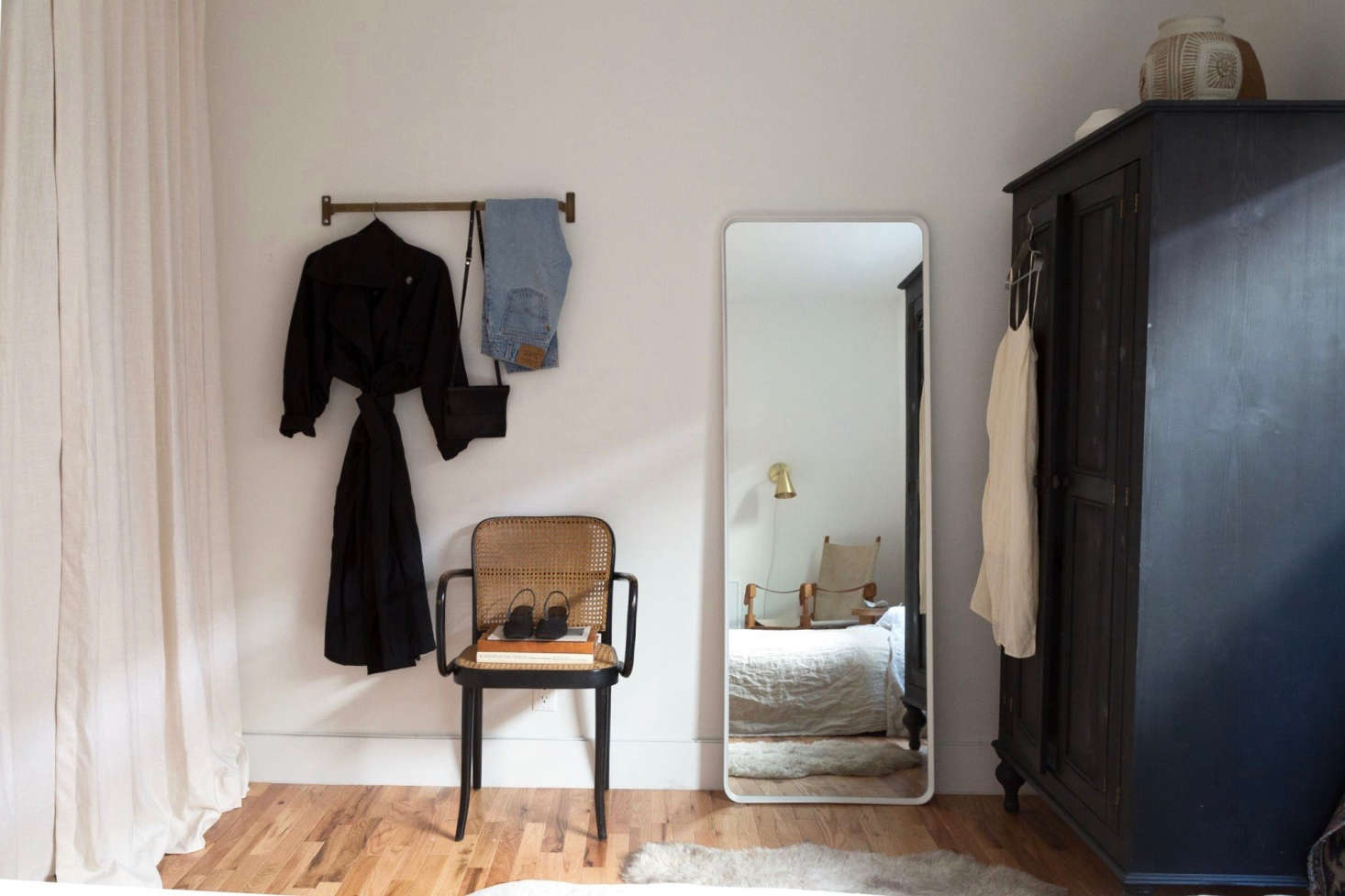 An oversized wardrobe in Geffen