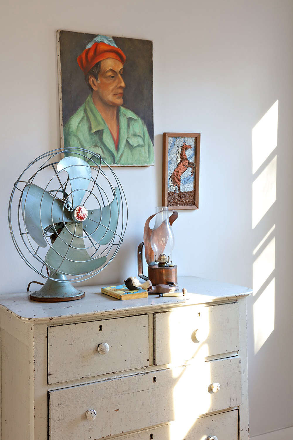 Another vintage fan, in blue.