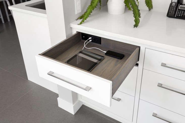 docking drawer&#8\2\17;s blade series is available in black (shown), w 21