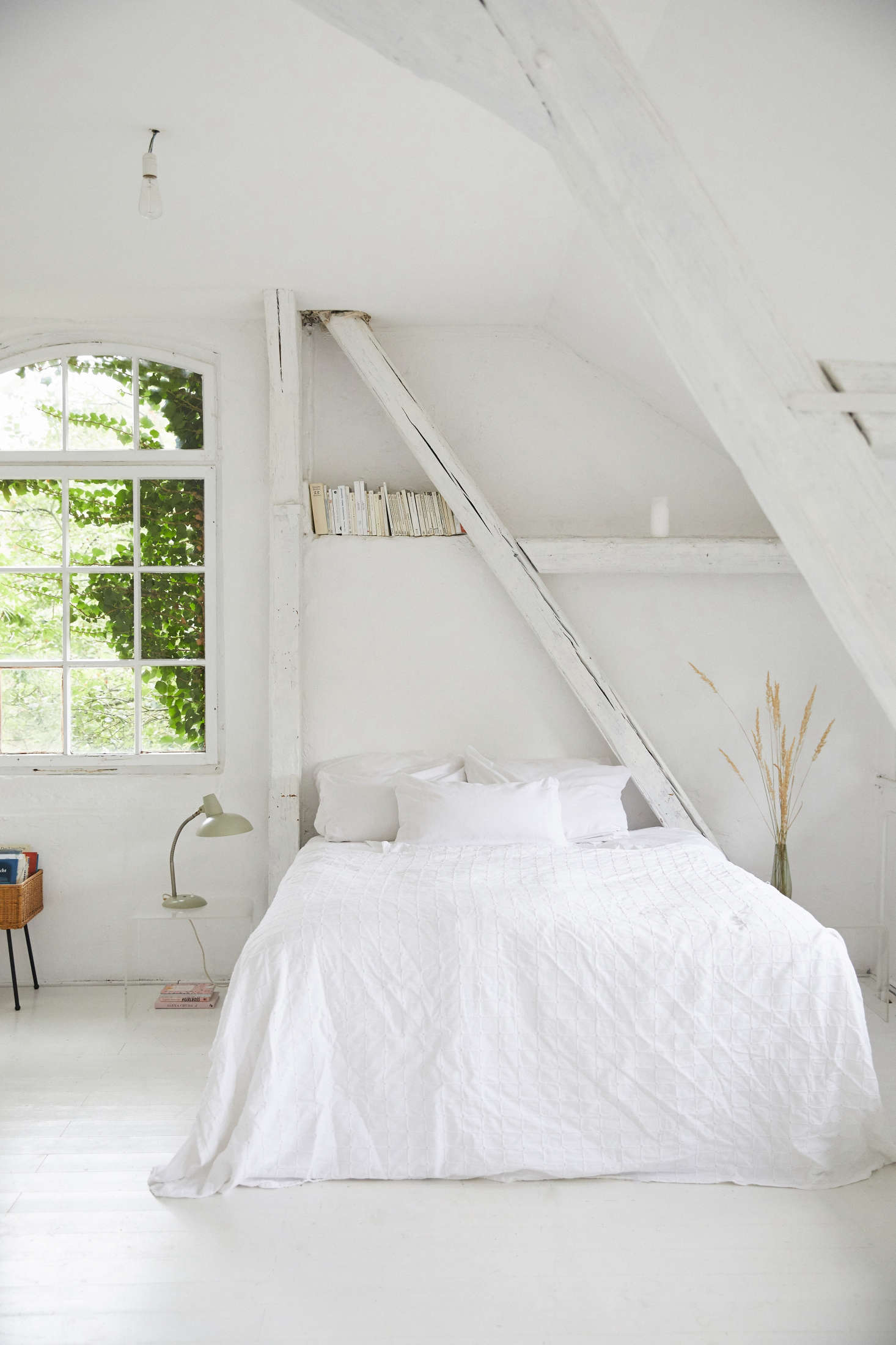 White on white in Rivka Baake and Wilfrid Kreutz