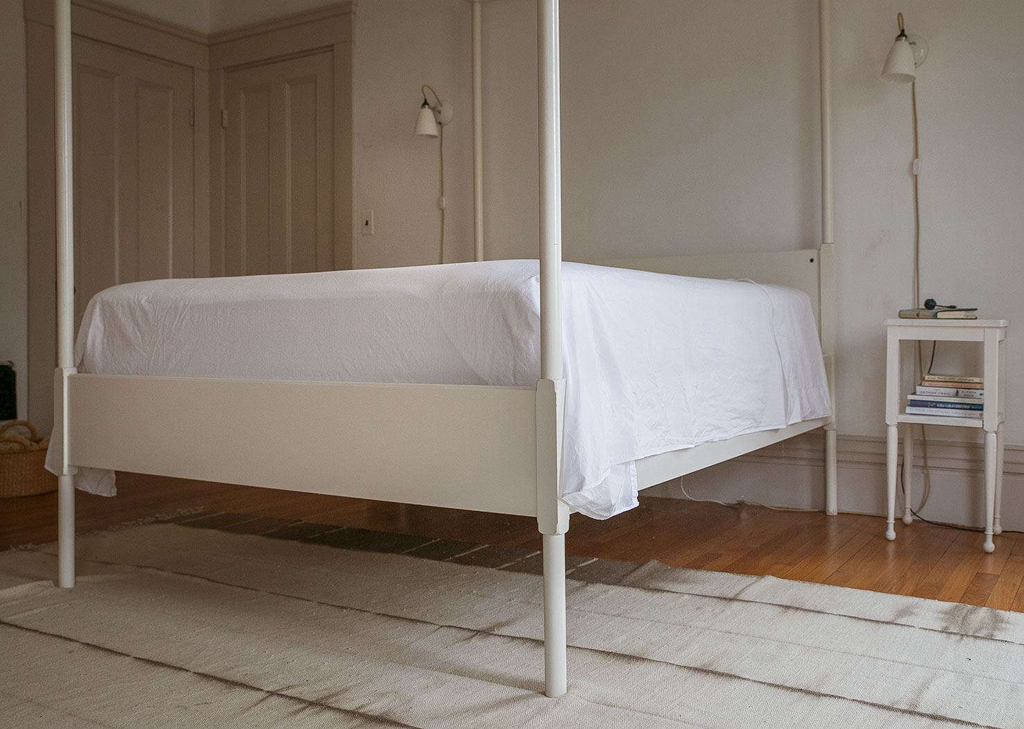 Expert Advice Proper BedMaking 101, How to Make Square Corners, Step