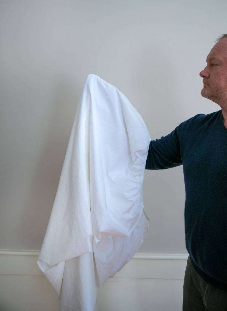 Expert Advice How to Fold a Fitted Sheet, Step by Step Remodelista