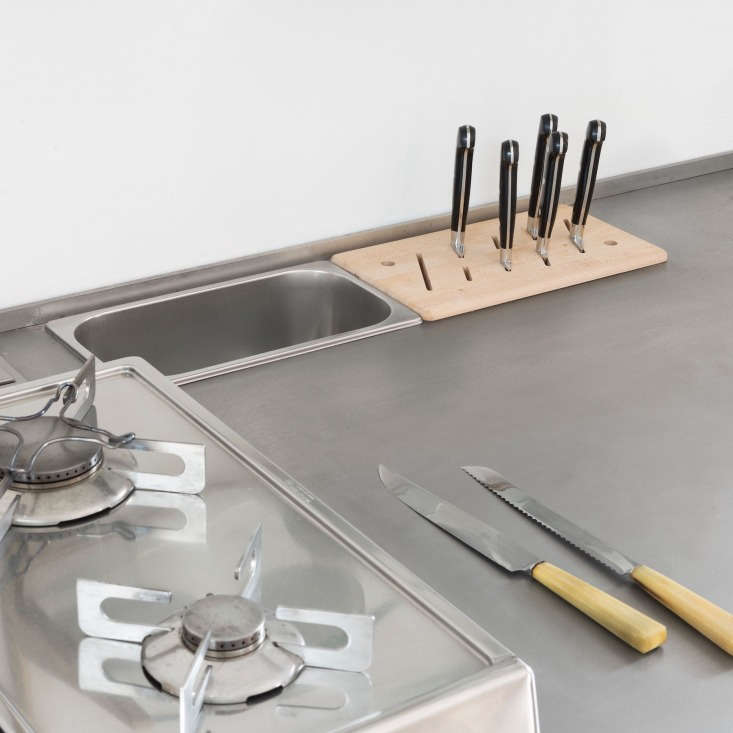 another option for the homeowners: an interchangeable knife rack made of new wo 22