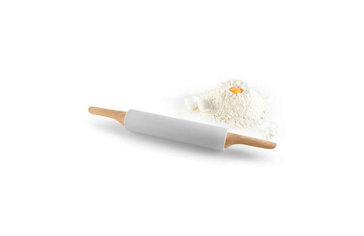 the rolling pin has oak handles and is coated in silicone for easier rolli 27