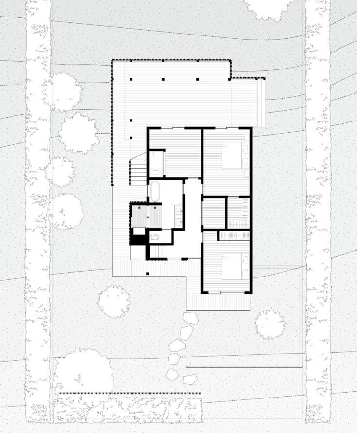 note the two fences in the site plan, which delineate the property from the str 30