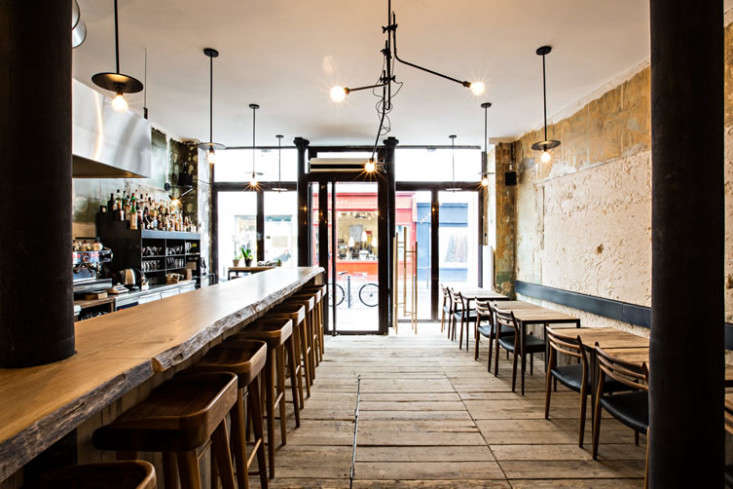 dersou interior restaurant paris