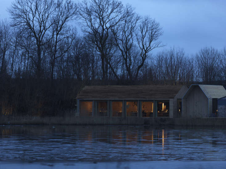 the restaurant, at refshalevej 96, \143\2, overlooks a pond in copenhagenȁ 31