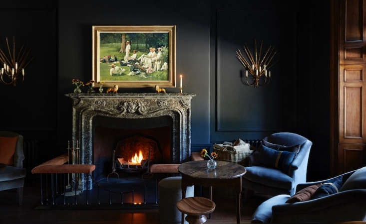 the moon bar: &#8\2\20;a sumptuous dark, dark blue with a brass bar and mir 25