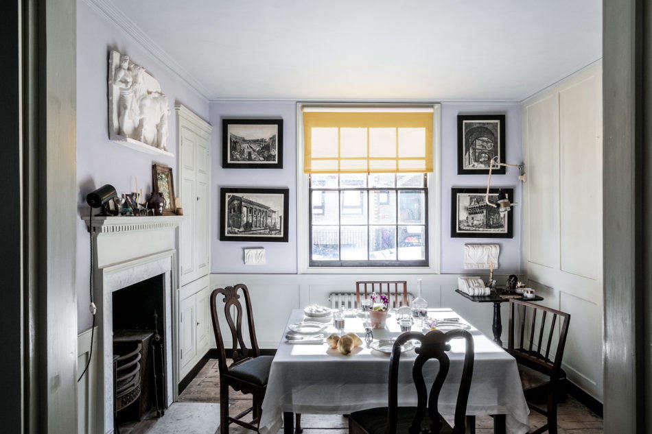 The pale lavender on the walls in the dining room is a mix of cochineal (a red pigment made in part from crushed South American beetles, according to the Times) and blue verditer (a pigment from the th century that he sources from an elderly Englishman who hand-mixes it). Felgueiras would later use the same shade in Strawberry Hill House, a Gothic Revival villa he helped to restore. The bookbinder blinds are from Marianna Kennedy.