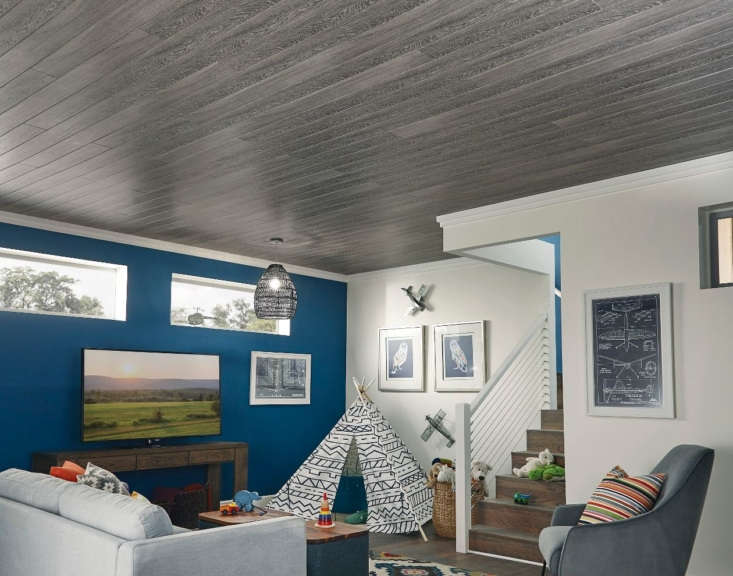 the woodhaven driftwood gray plank achieves the look of salvaged wood without t 21