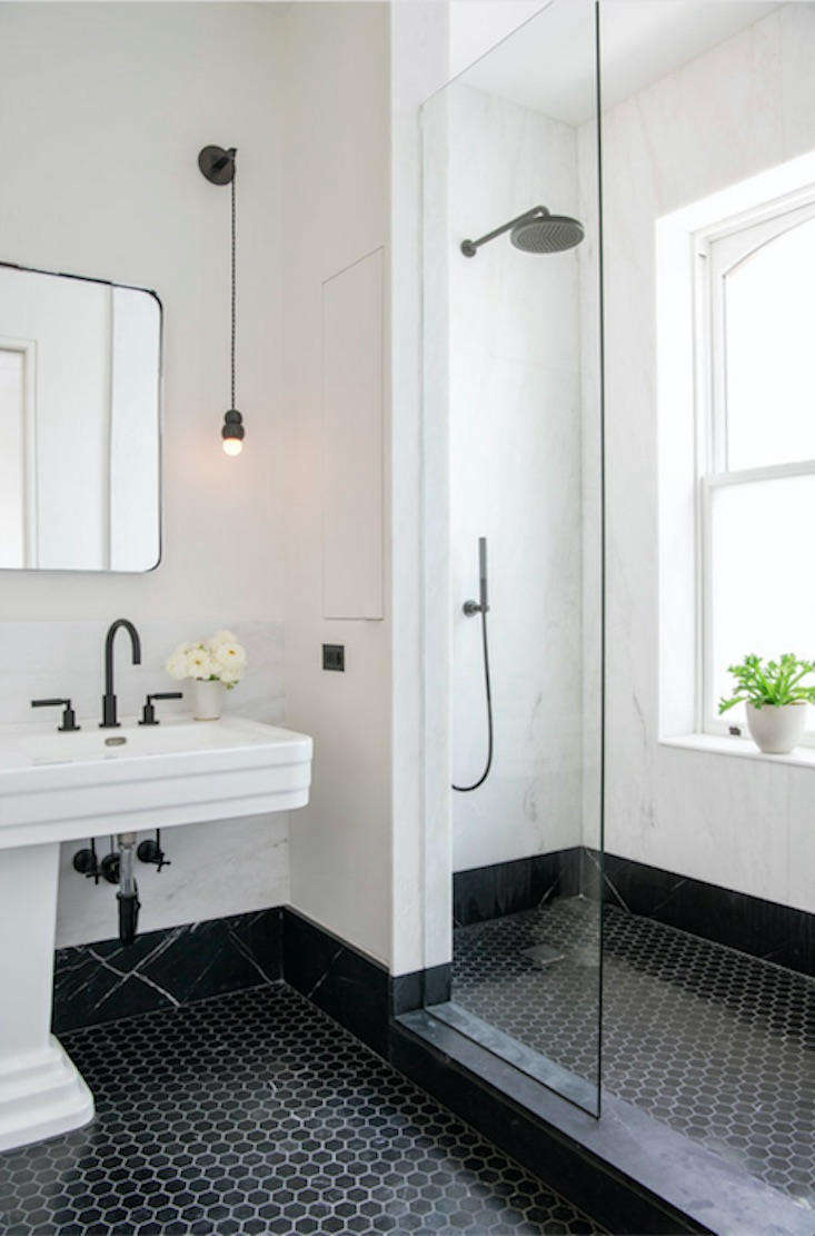 Steal This Look: A Classic NYC Bathroom with a Modern Edge Steal This Look: A Classic NYC Bathroom with a Modern Edge