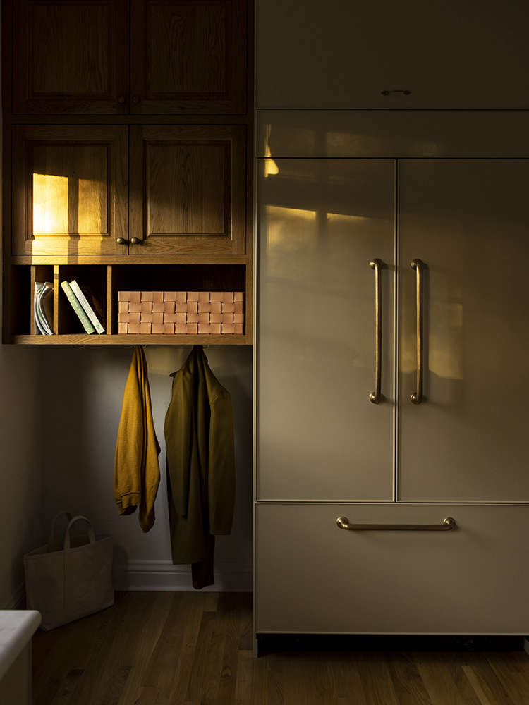 Steal This Look: A Los Angeles Architect's Low Key but Elegant Kitchen ...