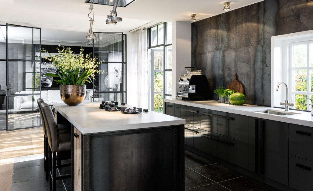 A noirish kitchen from Pitt