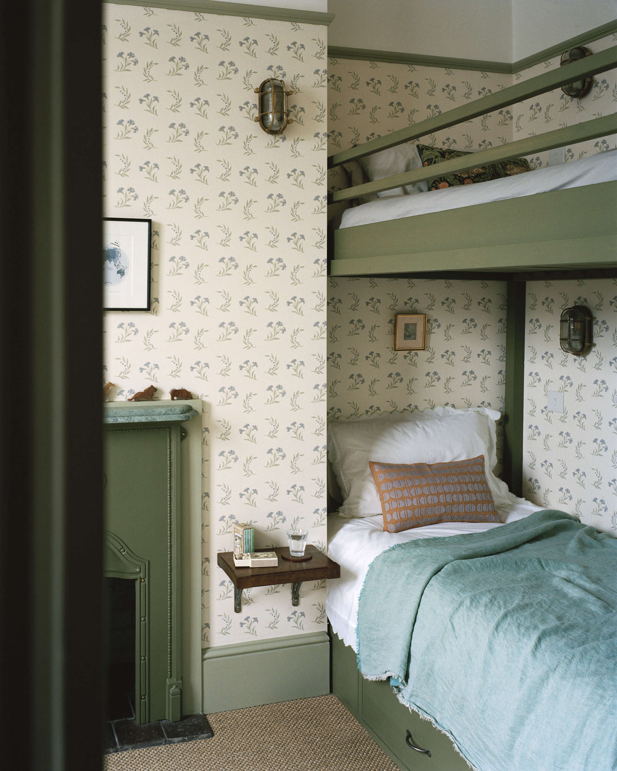 photograph by rory gardiner, courtesy of mark lewis interior design from m 17